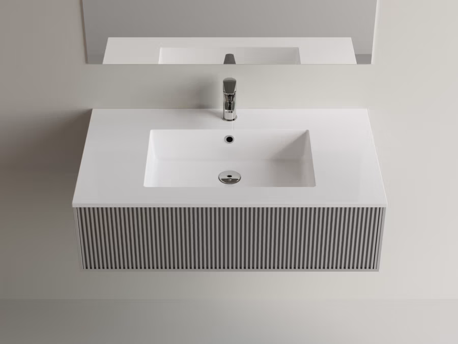 UM LAURETTA NEW 900C
